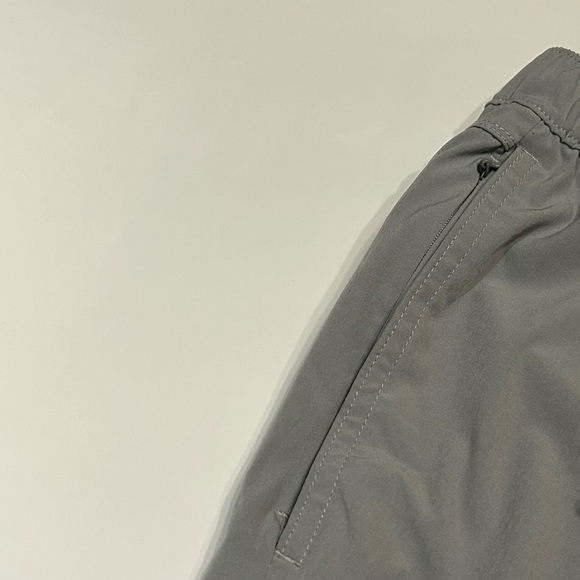 Hollister Active Men's Shorts in Gray - Picture 2 of 7